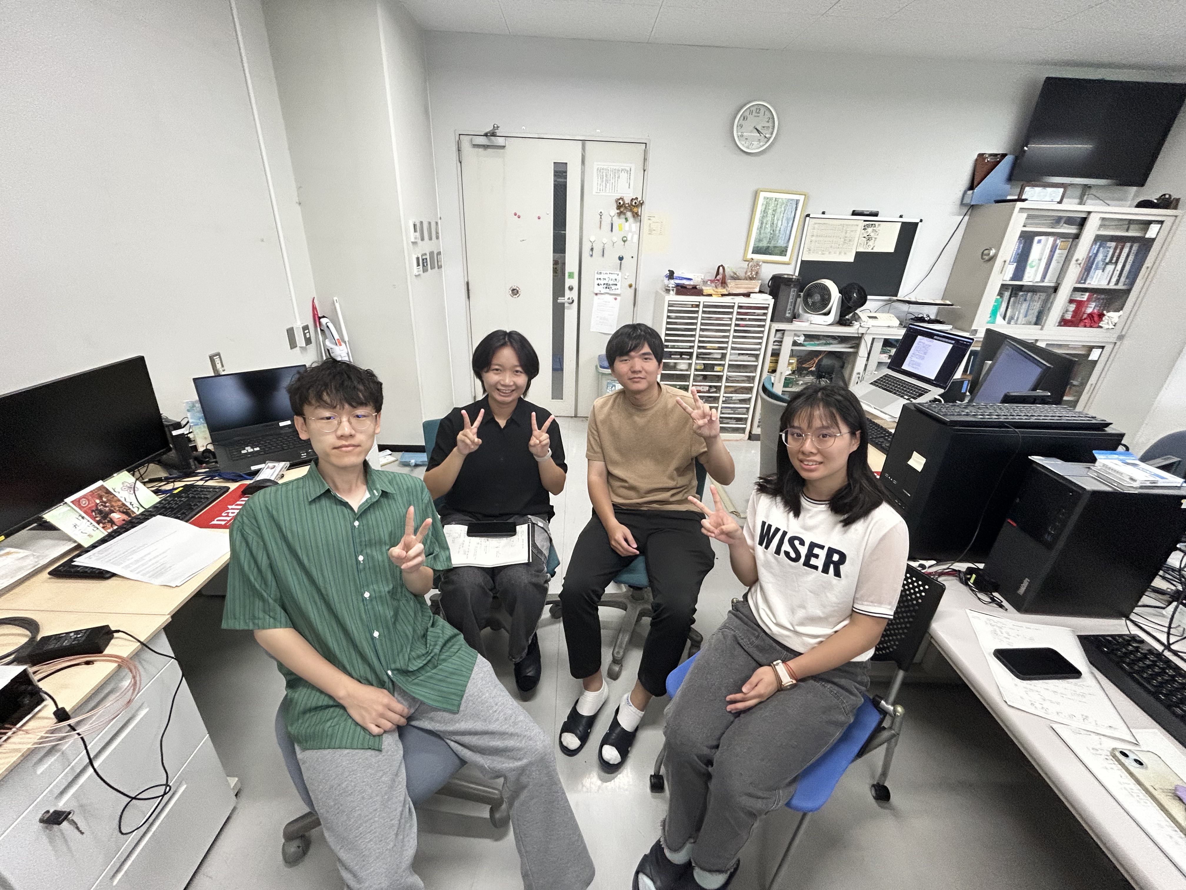 ../pasttopics/images2025/taiwanise_students/jpg